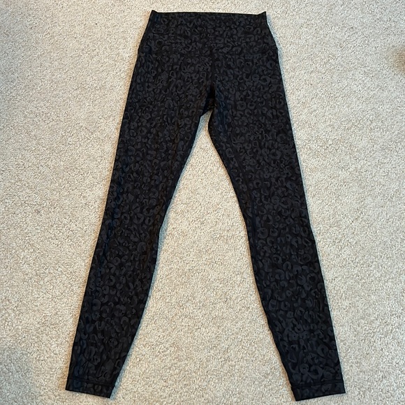 Women’s Lululemon leggings - Picture 1 of 3